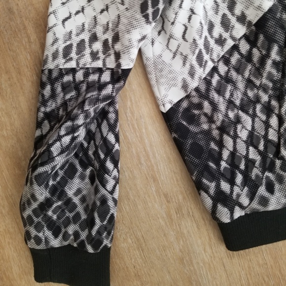 Calvin Klein light jacket size L - Picture 4 of 6